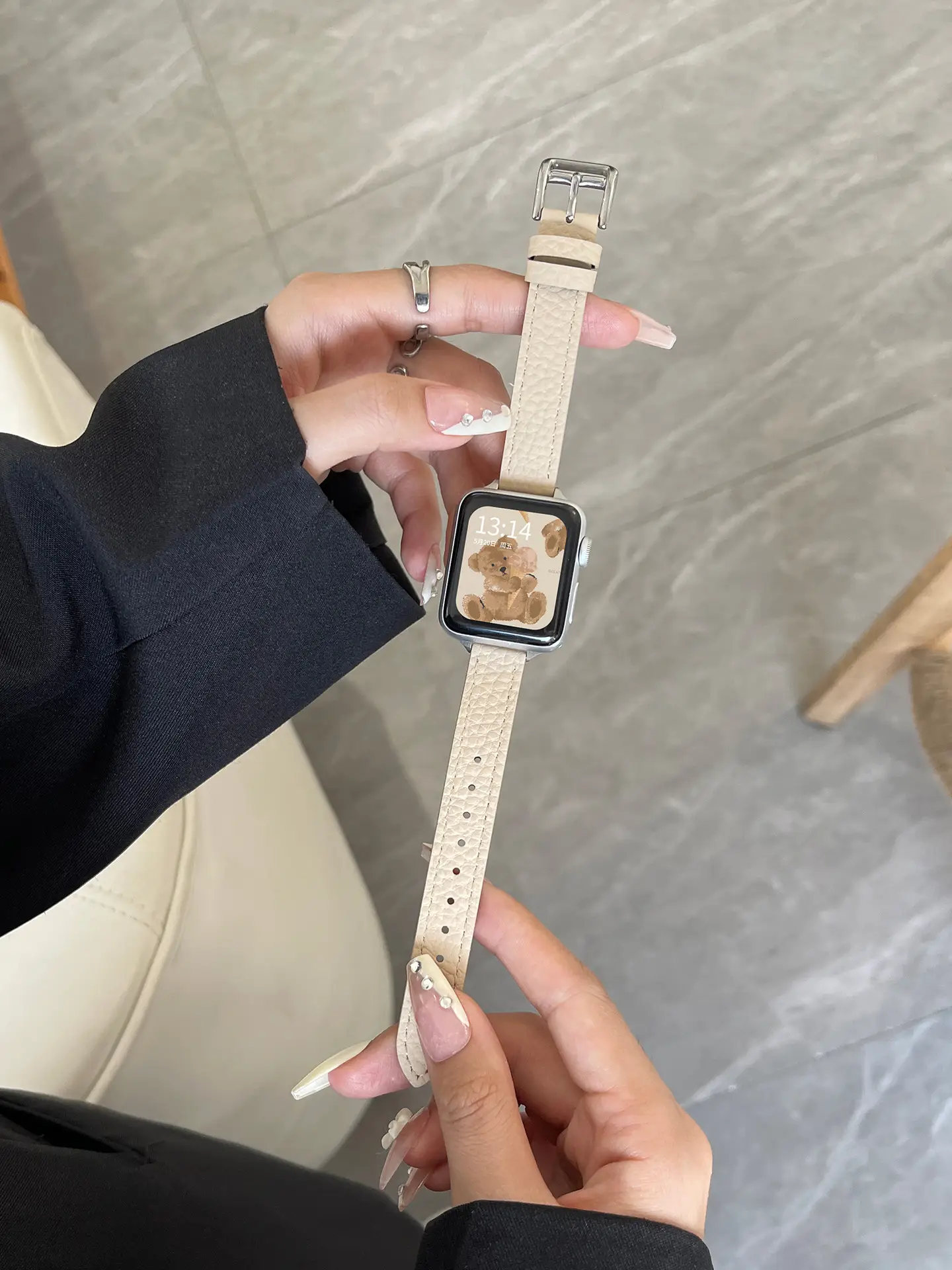 Apple Watch SE Leather Strap Watch for Girls Autumn Winter — feature 14