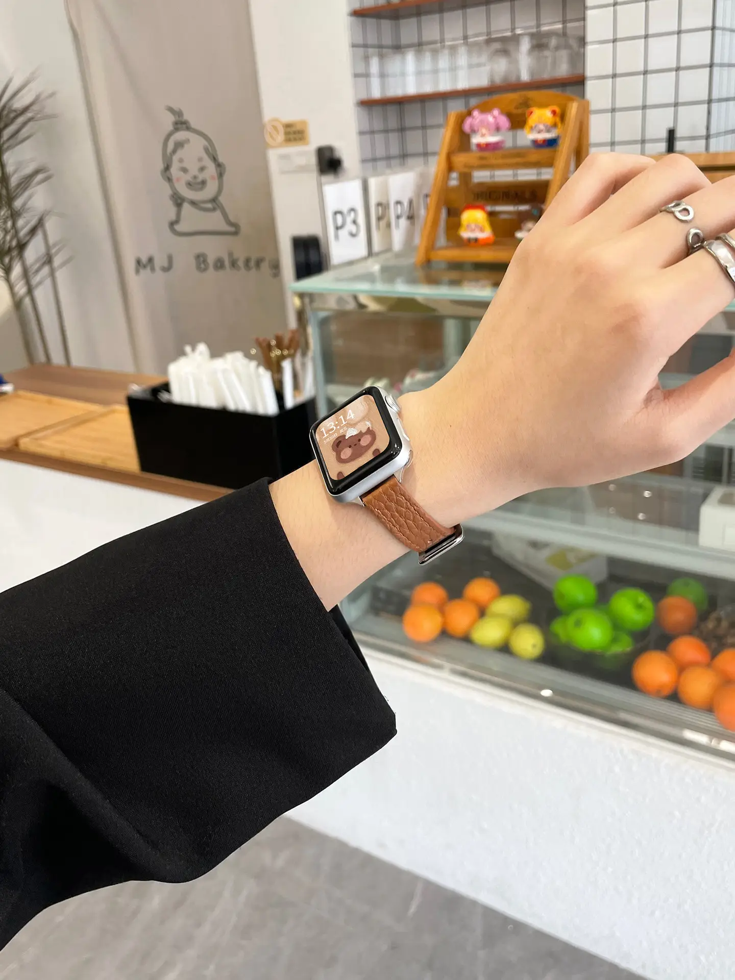 Apple Watch SE Leather Strap Watch for Girls Autumn Winter — feature 6
