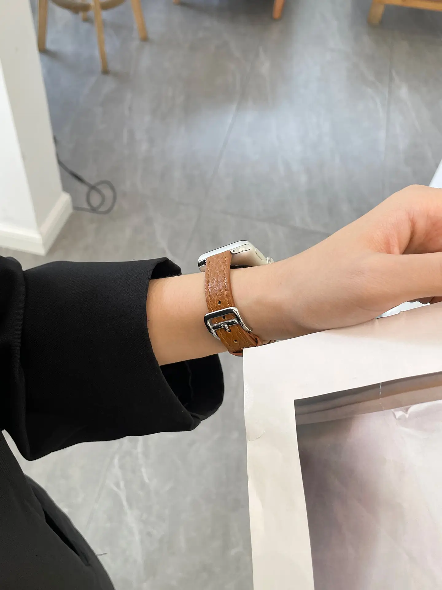 Apple Watch SE Leather Strap Watch for Girls Autumn Winter — feature 7
