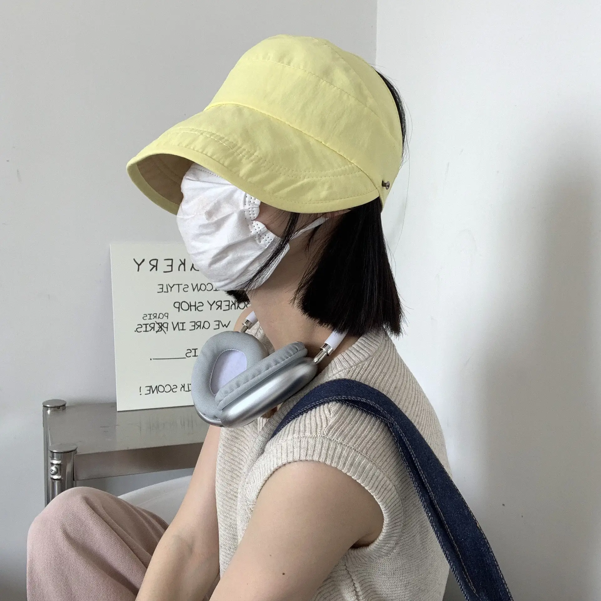 Double-sided Waterproof Open Top Cap with Horse Tail Mask — feature 5