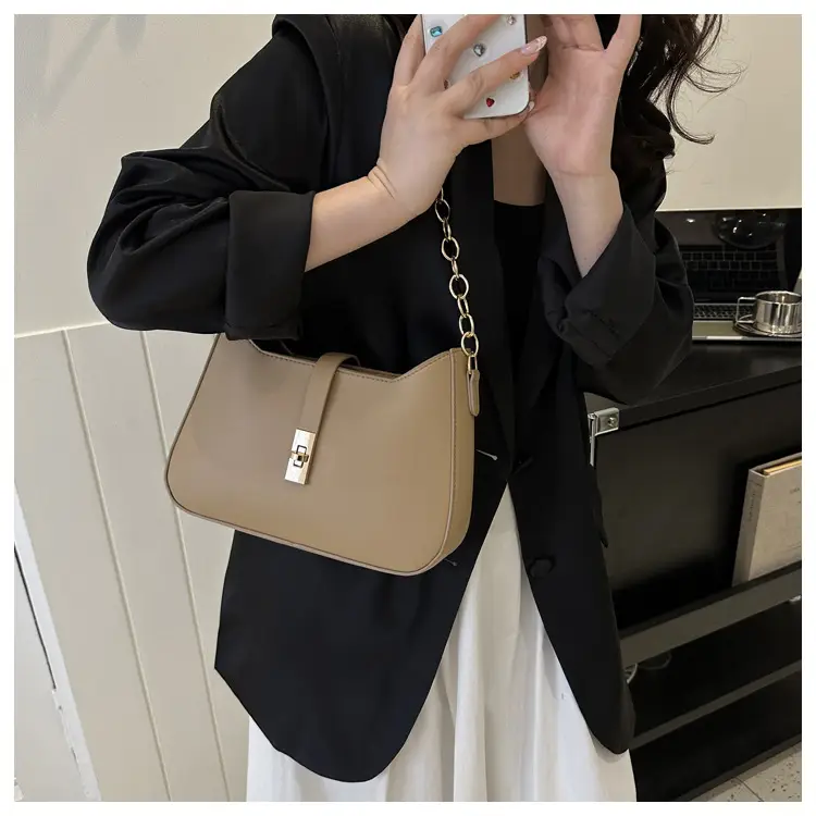 Women's Niche Design Crossbody Bag Solid Beige 2023 — feature 16