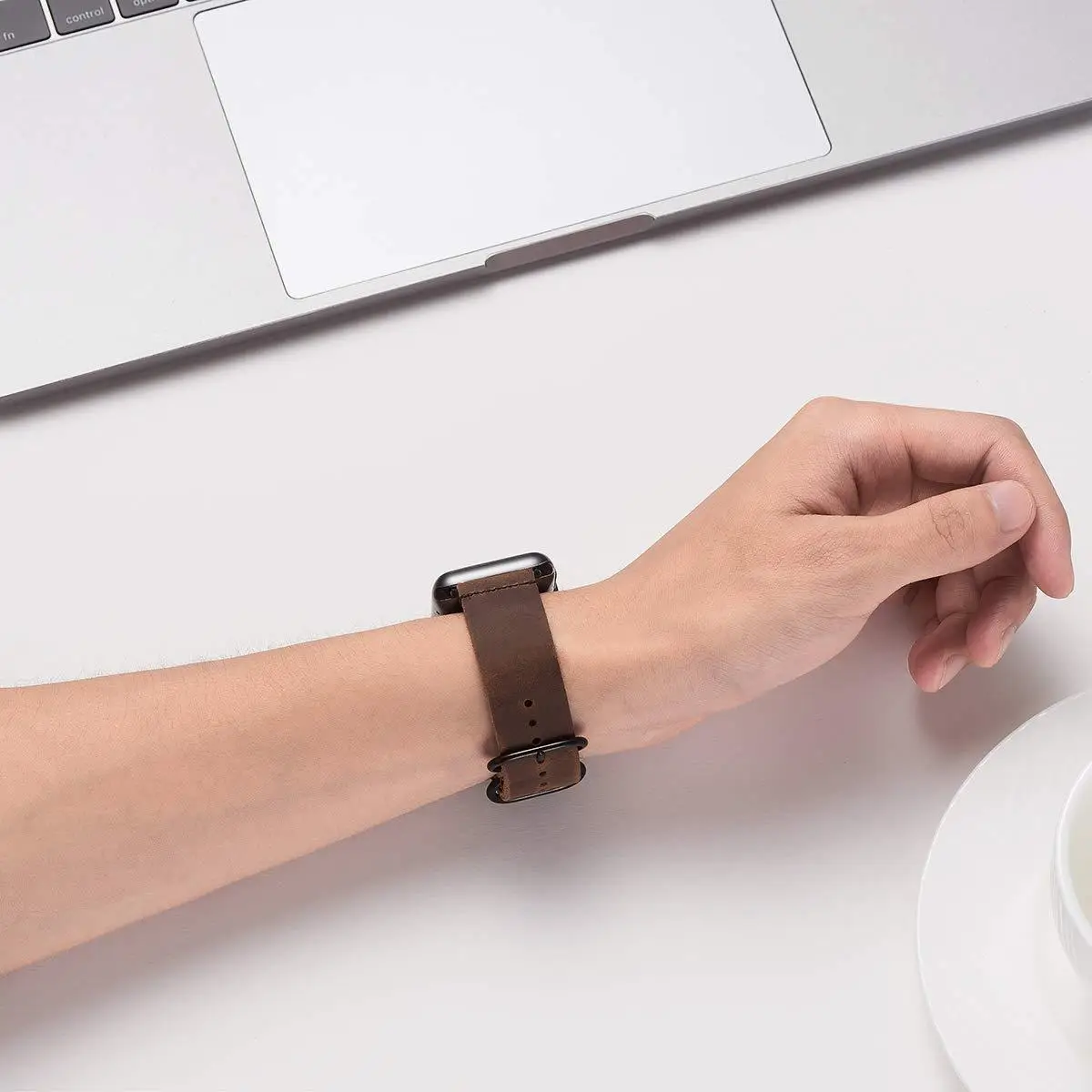 Apple Watch 3 Ring Buckle Frosted Leather Strap 22mm — feature 7