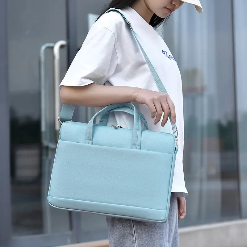 Black Lightweight Business Laptop Shoulder Bag - Image 18