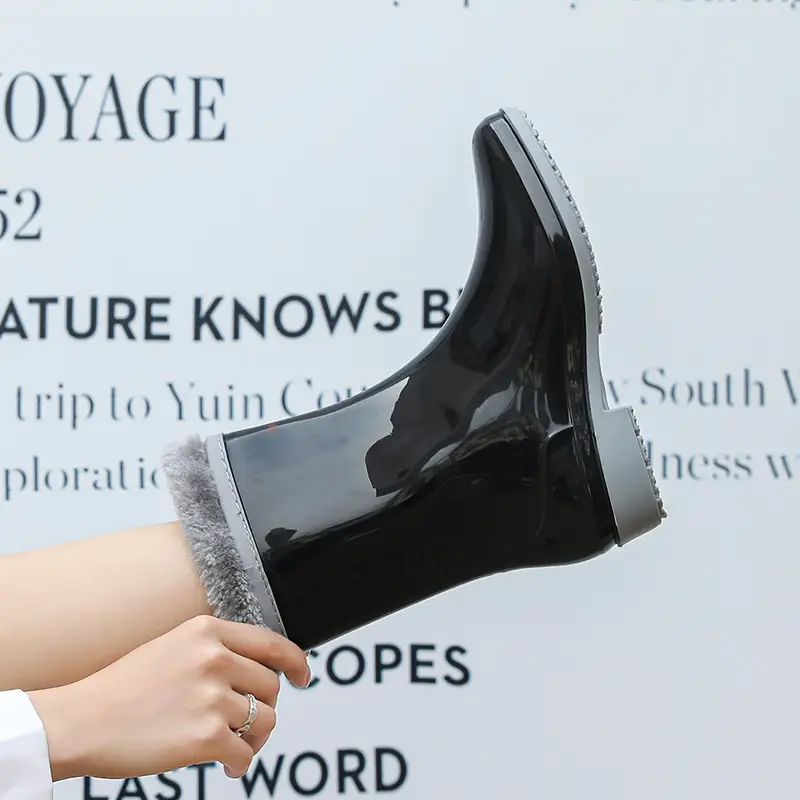 Fashion mid-barrel rain boots ladies cross-border pvc non-slip rain boots women's water shoes new rubber shoes water boots kitchen overshoes - Image 9