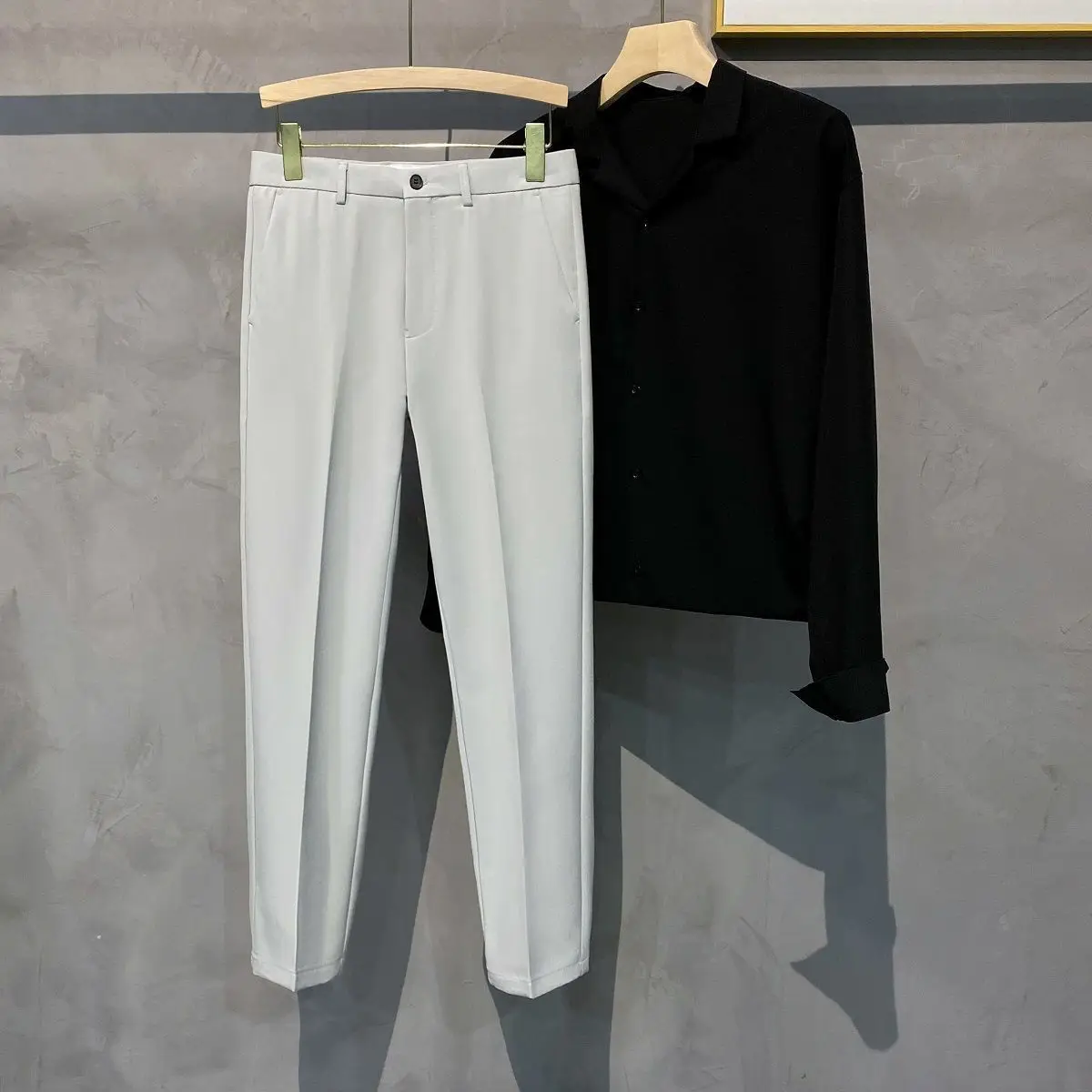 Spring Men's Slim Fitting Trousers Small Leg Black — feature 15