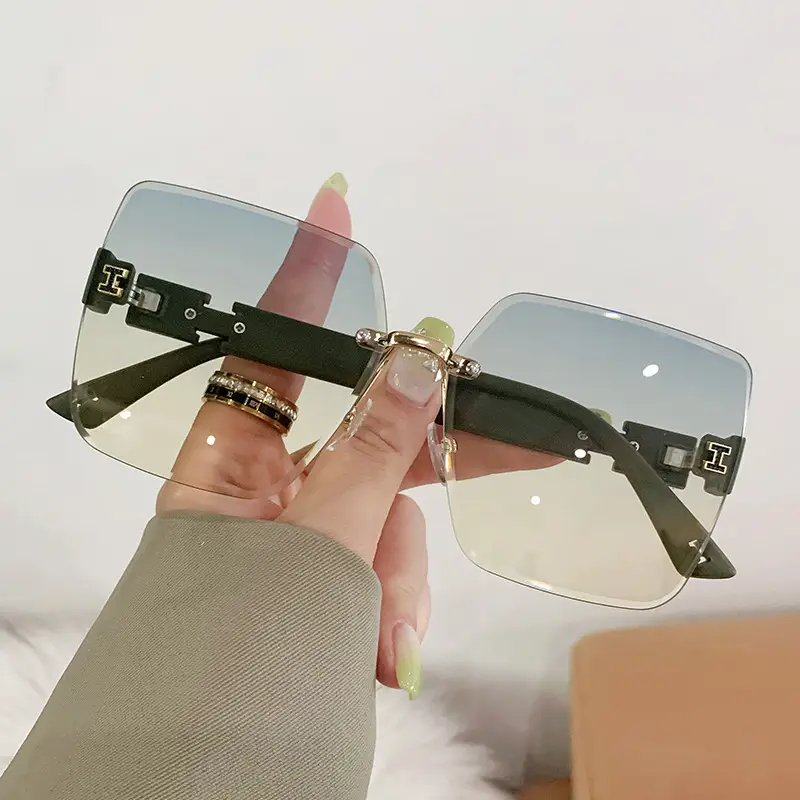 Women's Anti-Ultraviolet Sunglasses Black - Image 3