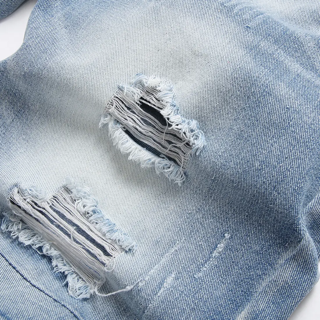 Men's 2023 Denim Shorts Set with Colorful Cuff - Image 4
