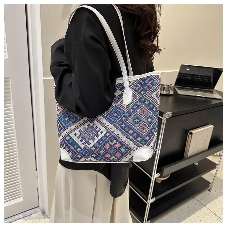 Ethnic Patterned Underarm Tote Bag Women 2025 — feature 18
