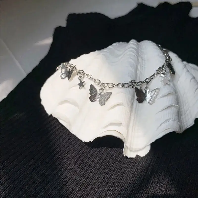 Women's Adjustable Antique Tassel Bell Bracelet — feature 4