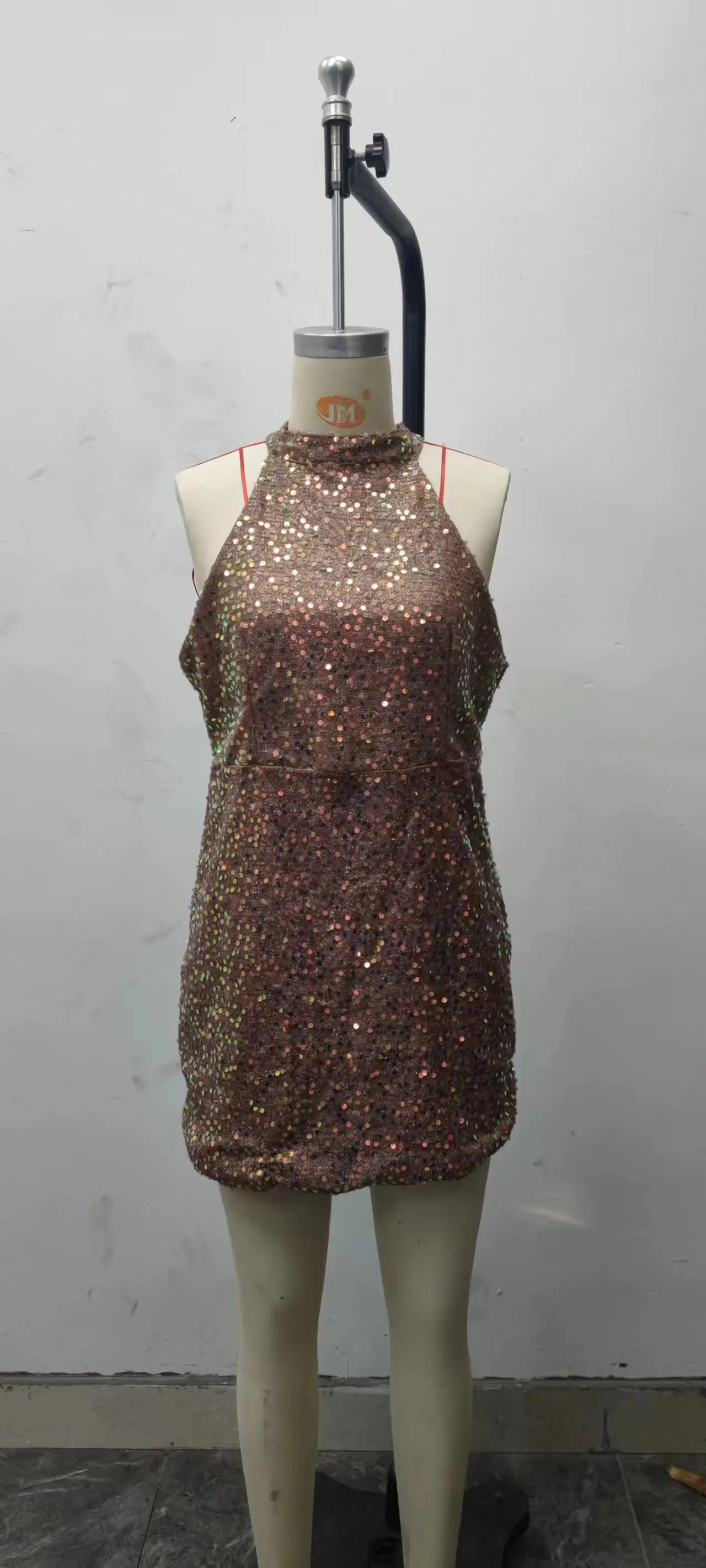 2025 Sequin Halterneck Dress Mid Waist Evening Wear — feature 12