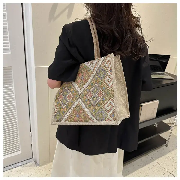 Large Capacity Ethnic Handbag for Women — feature 26