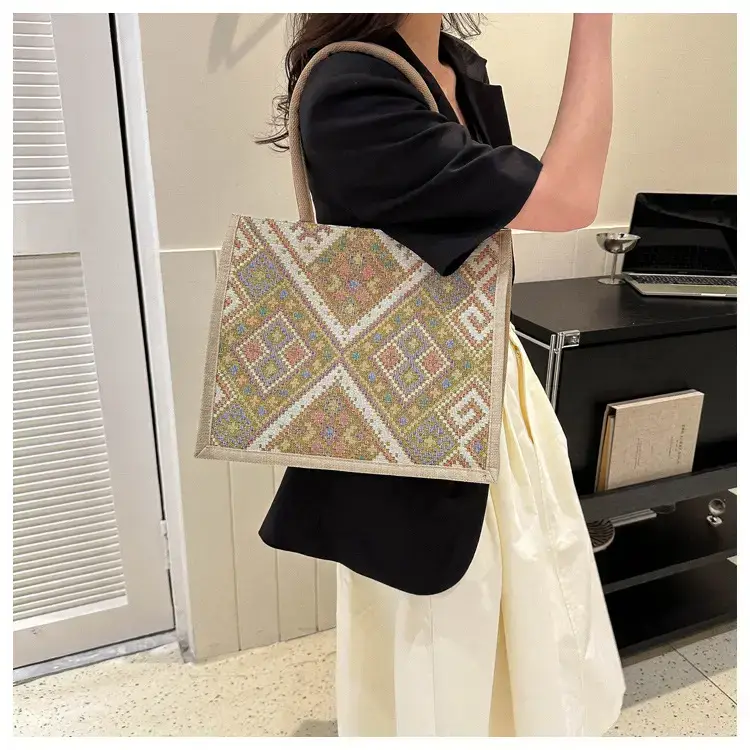 Large Capacity Ethnic Handbag for Women — feature 27