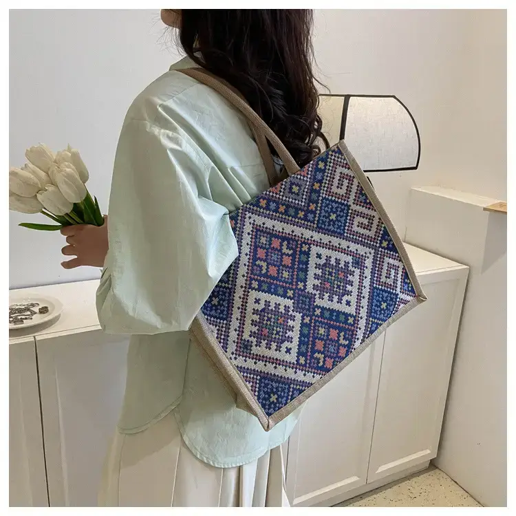 Large Capacity Ethnic Handbag for Women — feature 34