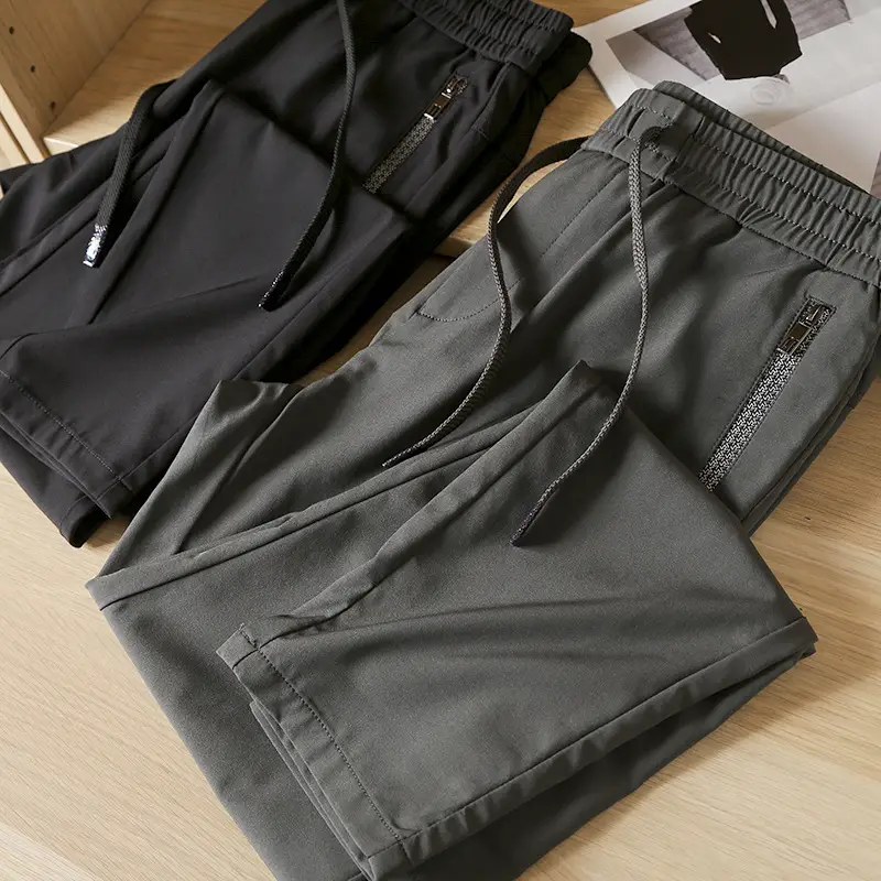 Men's Black Stretchable Zip Pockets Pants