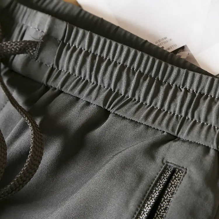 Men's Black Stretchable Zip Pockets Pants — feature 15