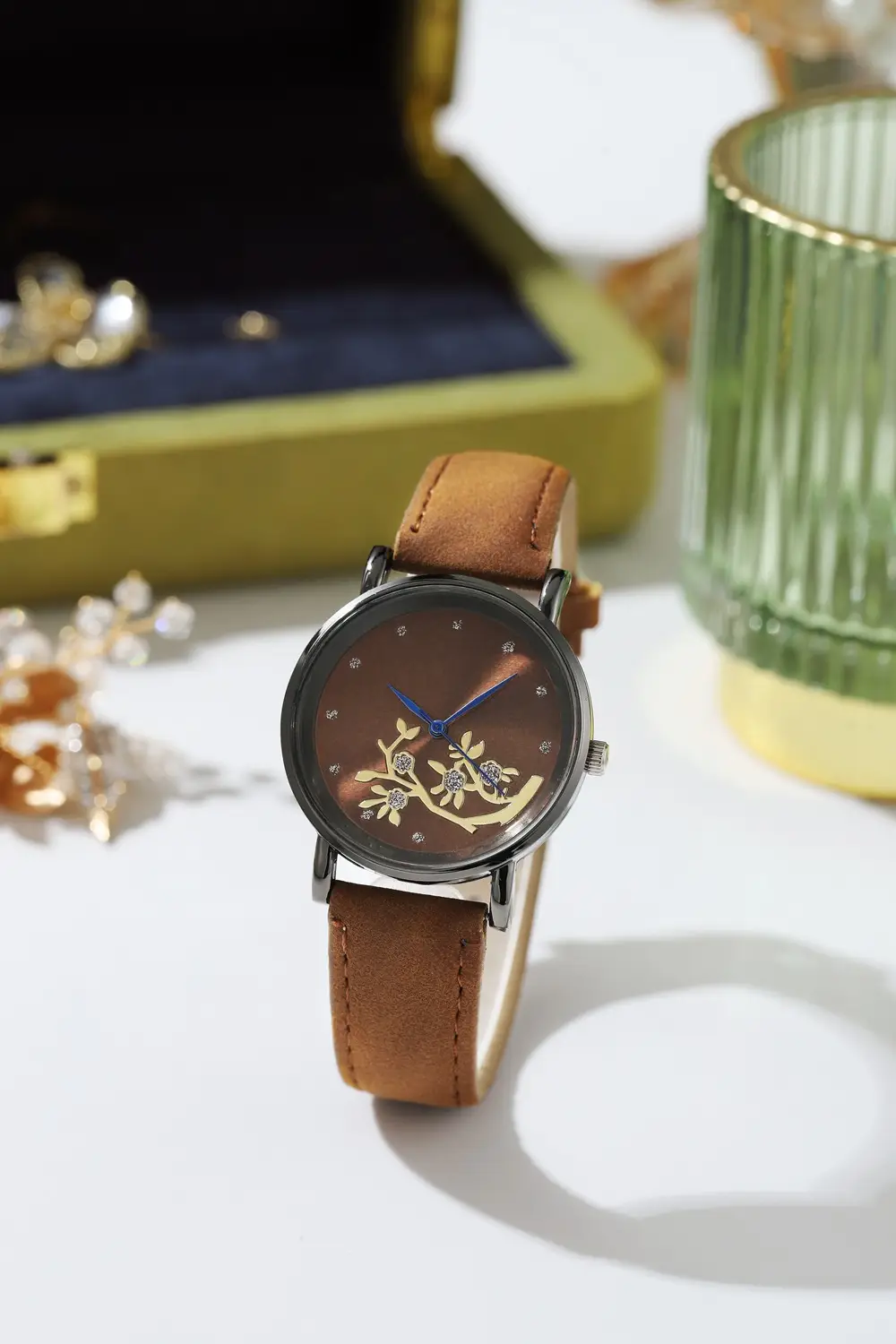 Women's Rhinestone Watch Black Belt Quartz Dial — feature 3