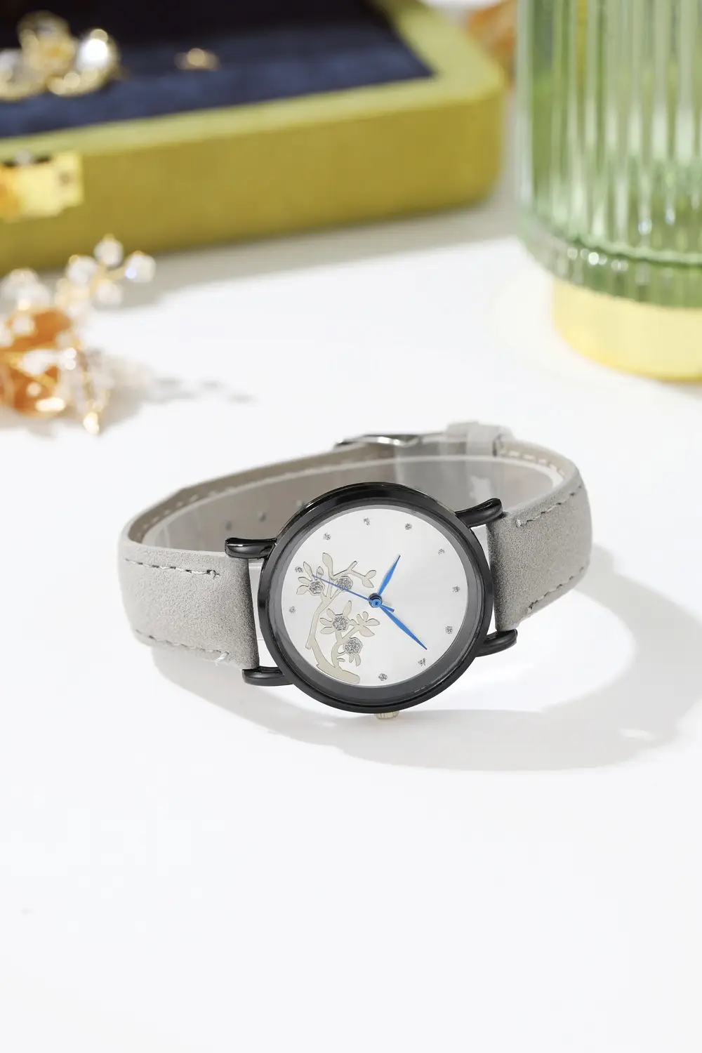 Women's Rhinestone Watch Black Belt Quartz Dial — feature 4