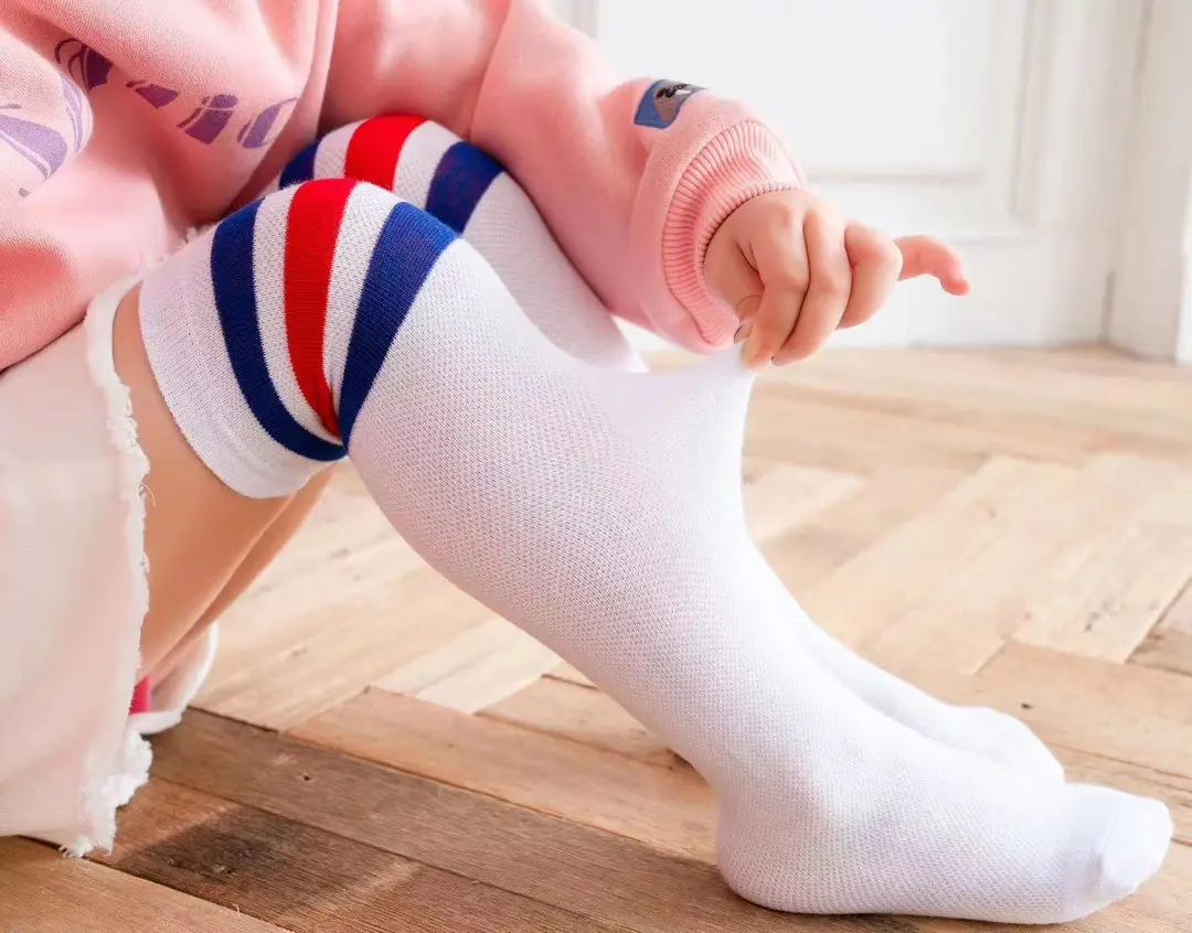 Children's Red Blue Black Super Mesh Dance Socks — feature 2