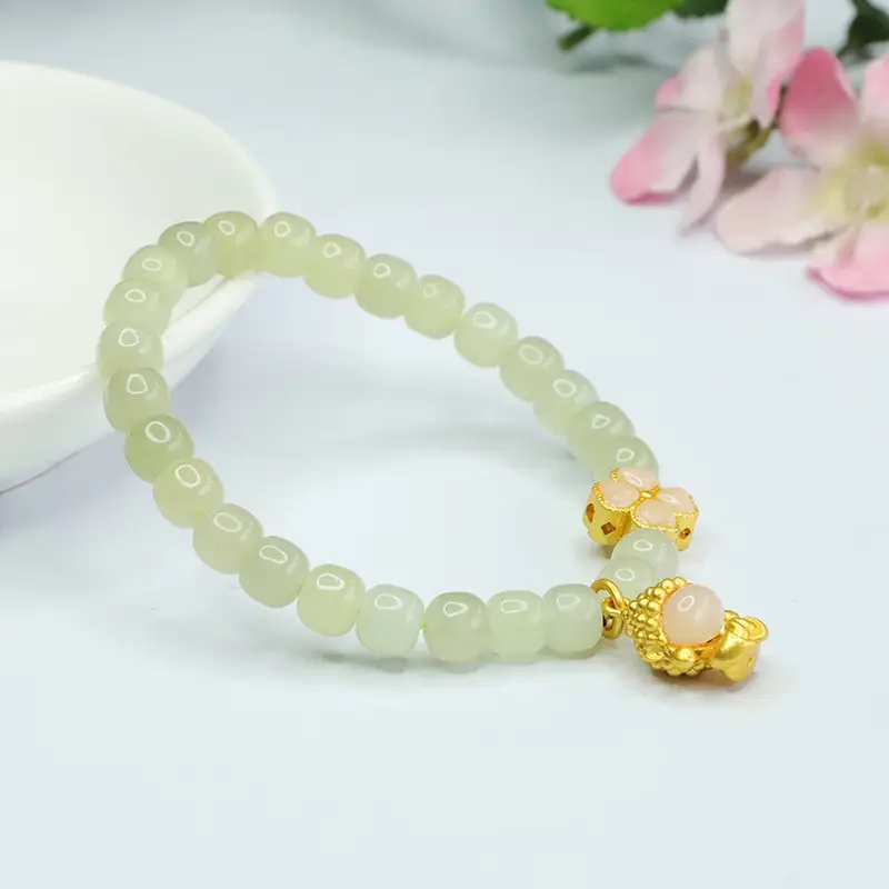 Glowing Green Jade Buddha Bracelet with Four Leaf Clover — feature 9