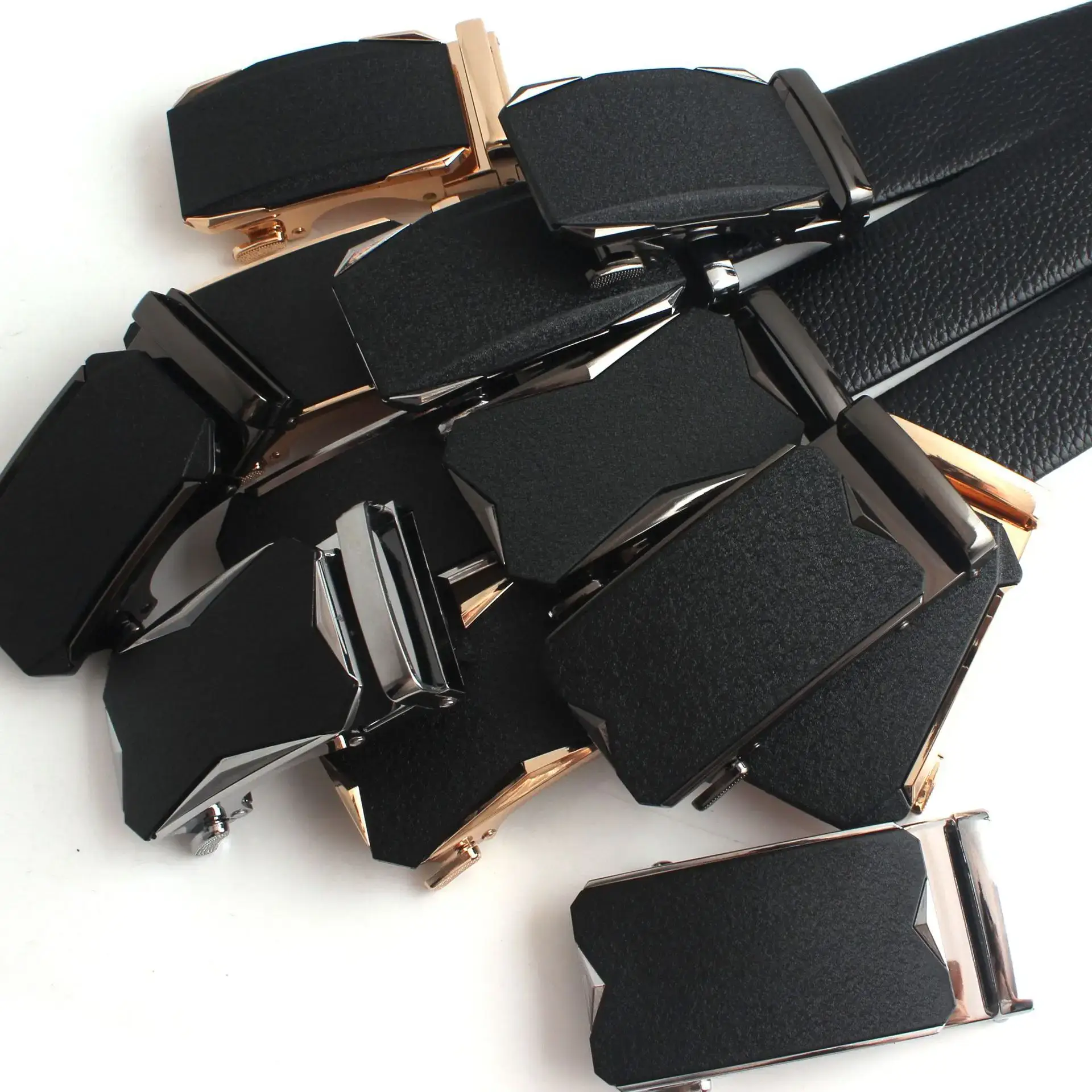 Men's Black Frosted Automatic Buckle Belt - Image 13