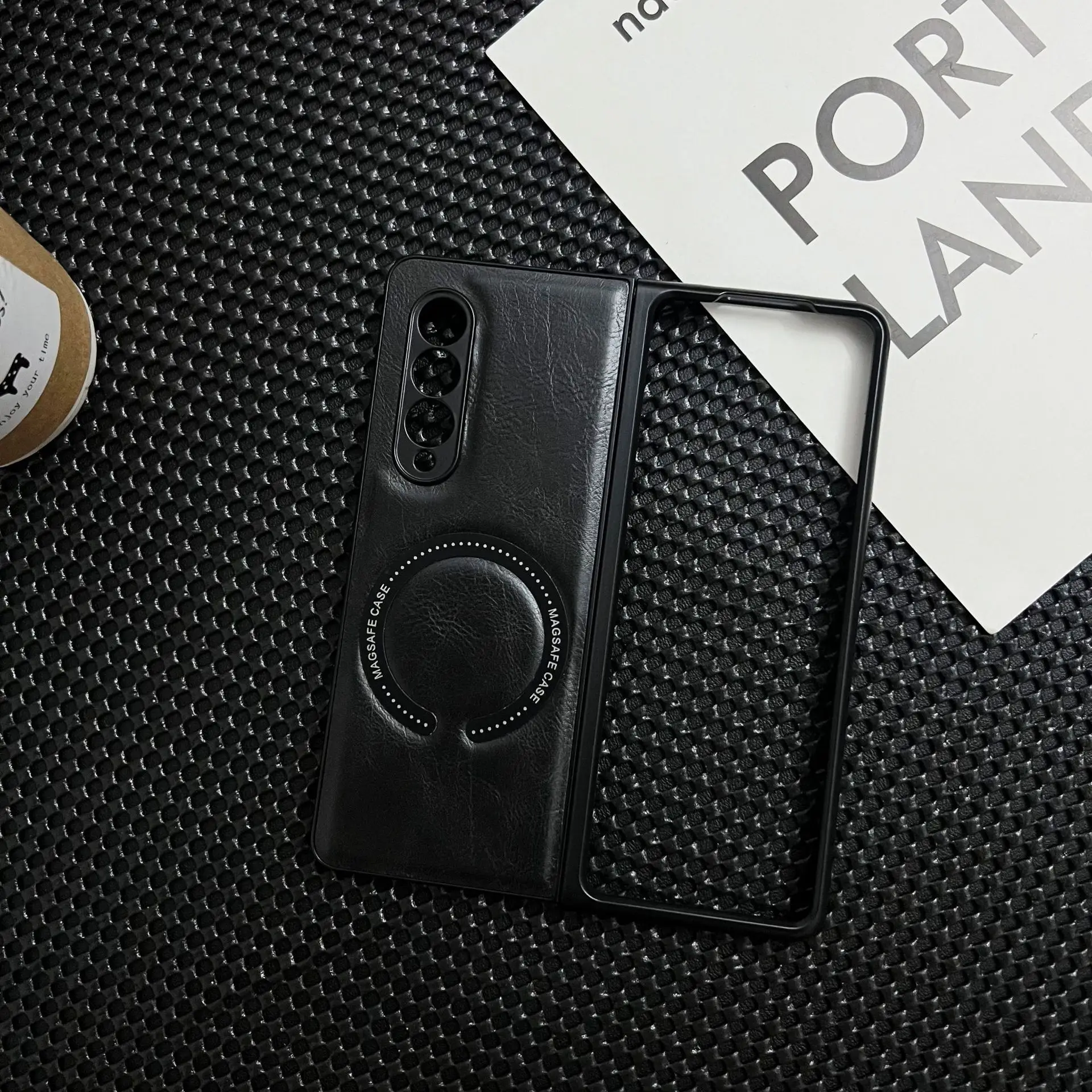 Samsung Fold5 Magnetic Leather Case Green Black — feature 6