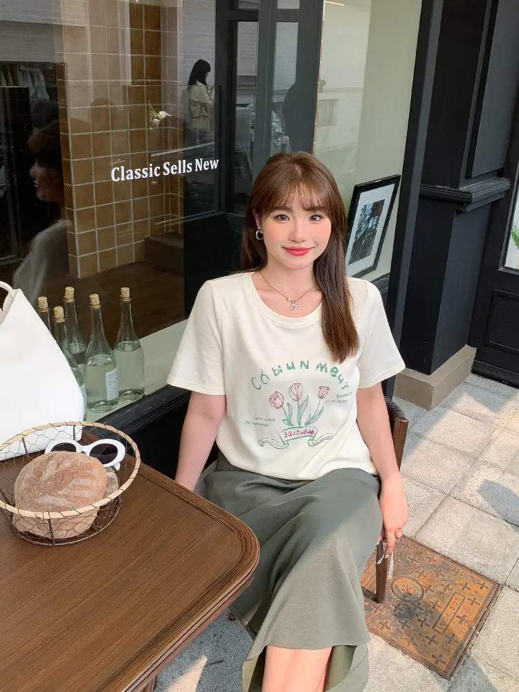 Milk Printed Tulip T-Shirt Plus Size Women