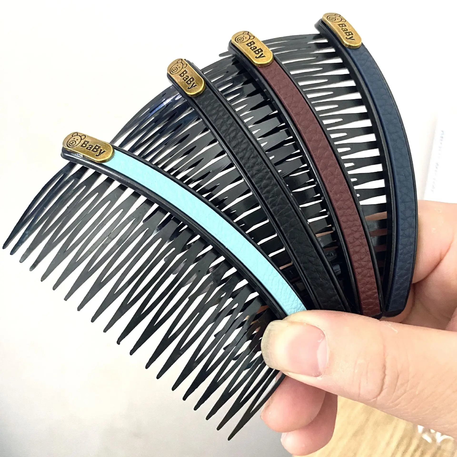 Inverted Hair Comb for Bangs & Hair Clips - Image 12