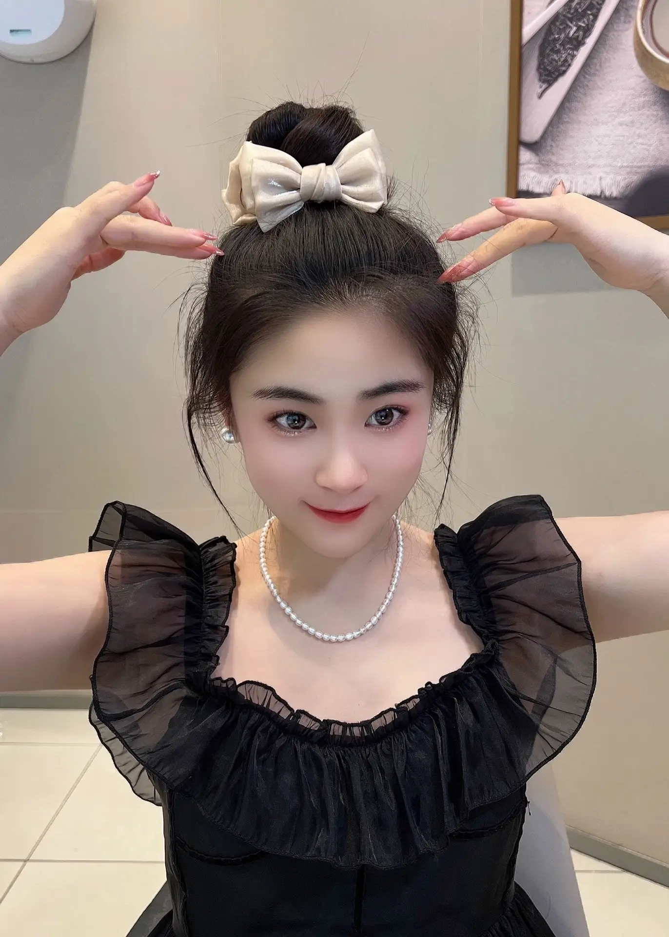 Black Velvet Bow Hair Clip for Girls — feature 12