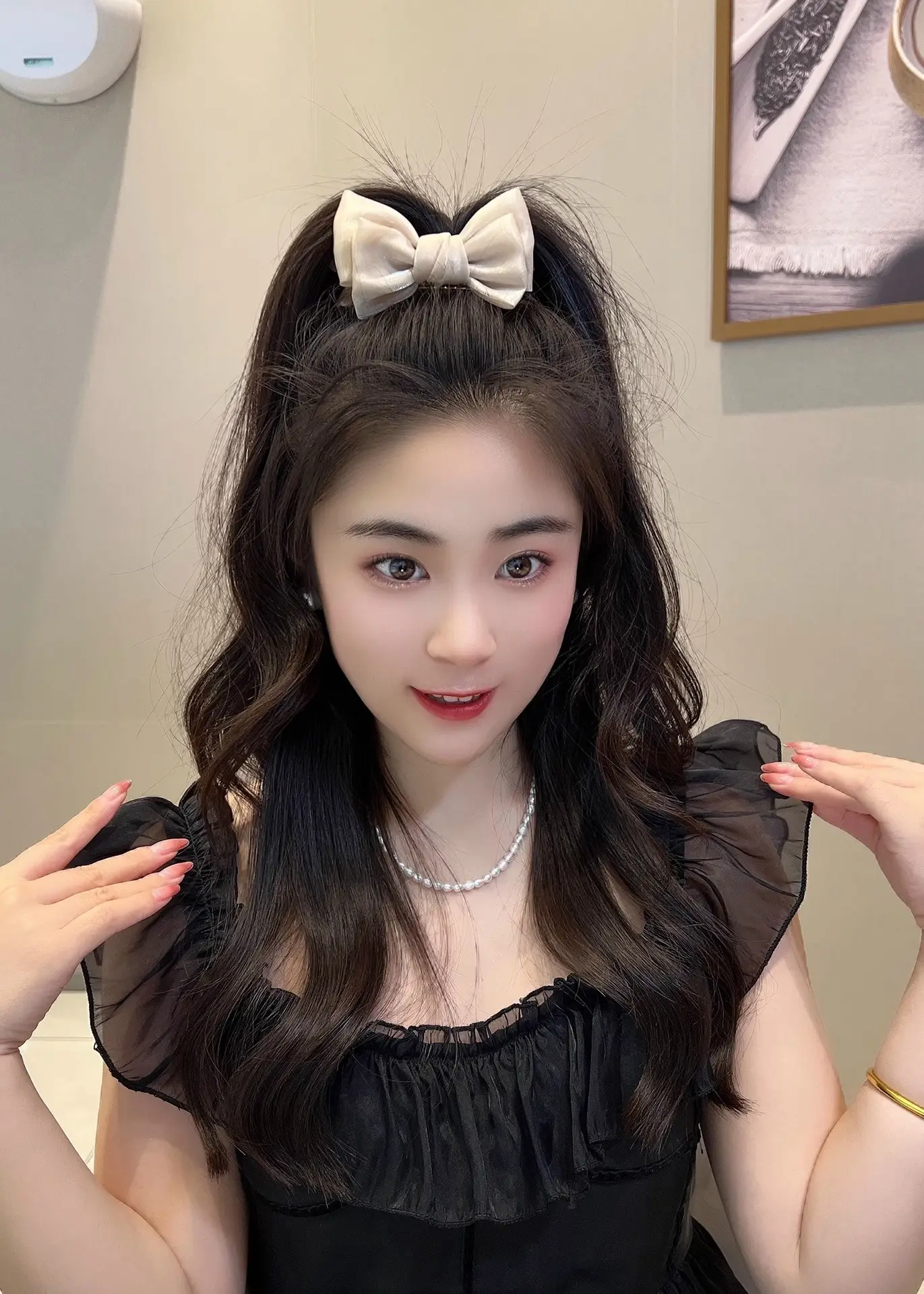 Black Velvet Bow Hair Clip for Girls — feature 9