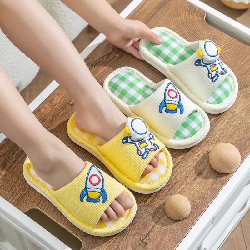 Xinwang Cartoon Linen Slippers Children's Four Seasons Home Wooden Floor Household Silent Cotton Linen Sweat Absorbing Slippers with Hair
