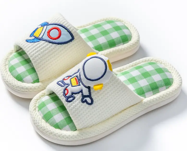 Xinwang Cartoon Linen Slippers Children's Four Seasons Home Wooden Floor Household Silent Cotton Linen Sweat Absorbing Slippers with Hair
