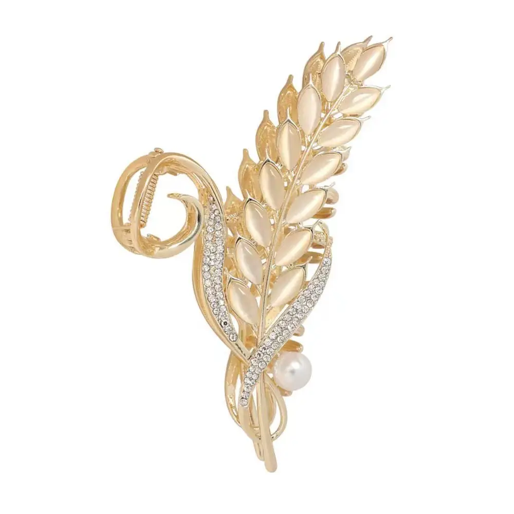 Golden Wheat Ear Clip with Pearl & Diamond Design