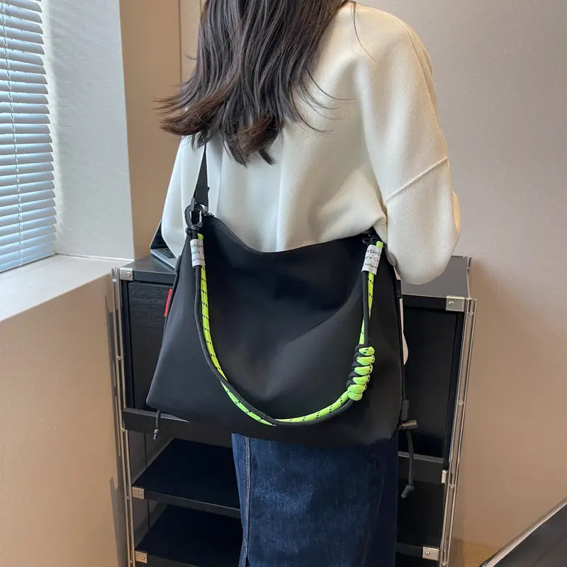 Women Retro Crossbody Bag White Green 2026 - Image 4