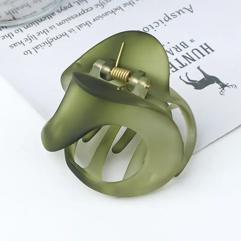 New Hollow Amber Grab Clip Hairpin for Women - Image 22