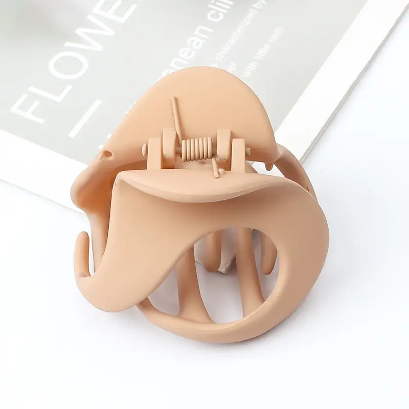 New Hollow Amber Grab Clip Hairpin for Women - Image 24