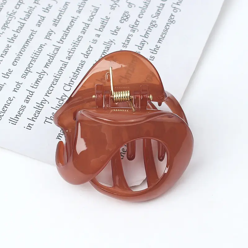New Hollow Amber Grab Clip Hairpin for Women - Image 26