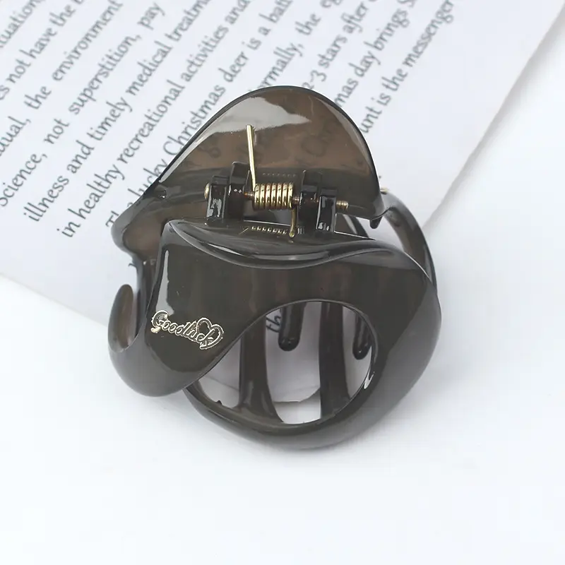 New Hollow Amber Grab Clip Hairpin for Women - Image 31