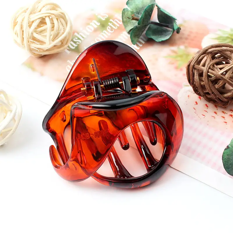 New Hollow Amber Grab Clip Hairpin for Women - Image 4