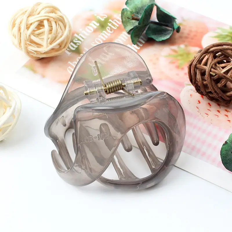 New Hollow Amber Grab Clip Hairpin for Women - Image 6