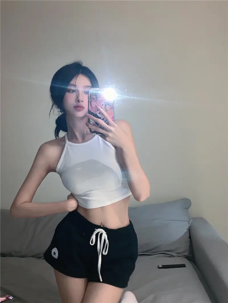 Women's Black Hot Girl Hanging Neck Vest 2025 Summer Slim Fit — feature 11