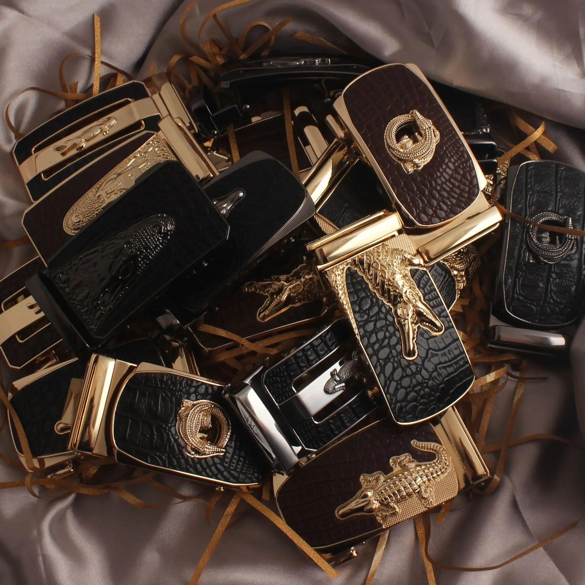 Hongsheng Men's Black Croc Buckle Belt Fastener