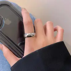Light Luxury Zircon Love Rings for Women — feature 1