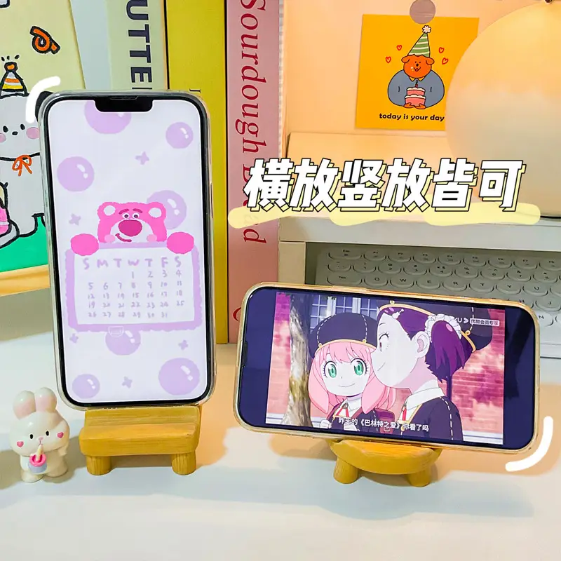 Cute Wooden Mobile Phone Holder for Desk