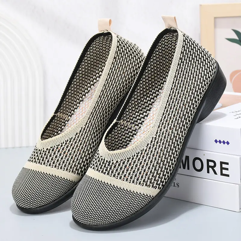 Summer mesh breathable shallow mouth single-layer shoes flying woven women's shoes non-slip soft bottom mother shoes flat single-layer shoes old Beijing cloth shoes - Image 8