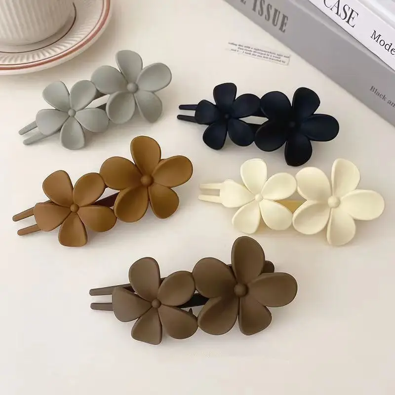 Frosted Flower Hairpin for Women — feature 2