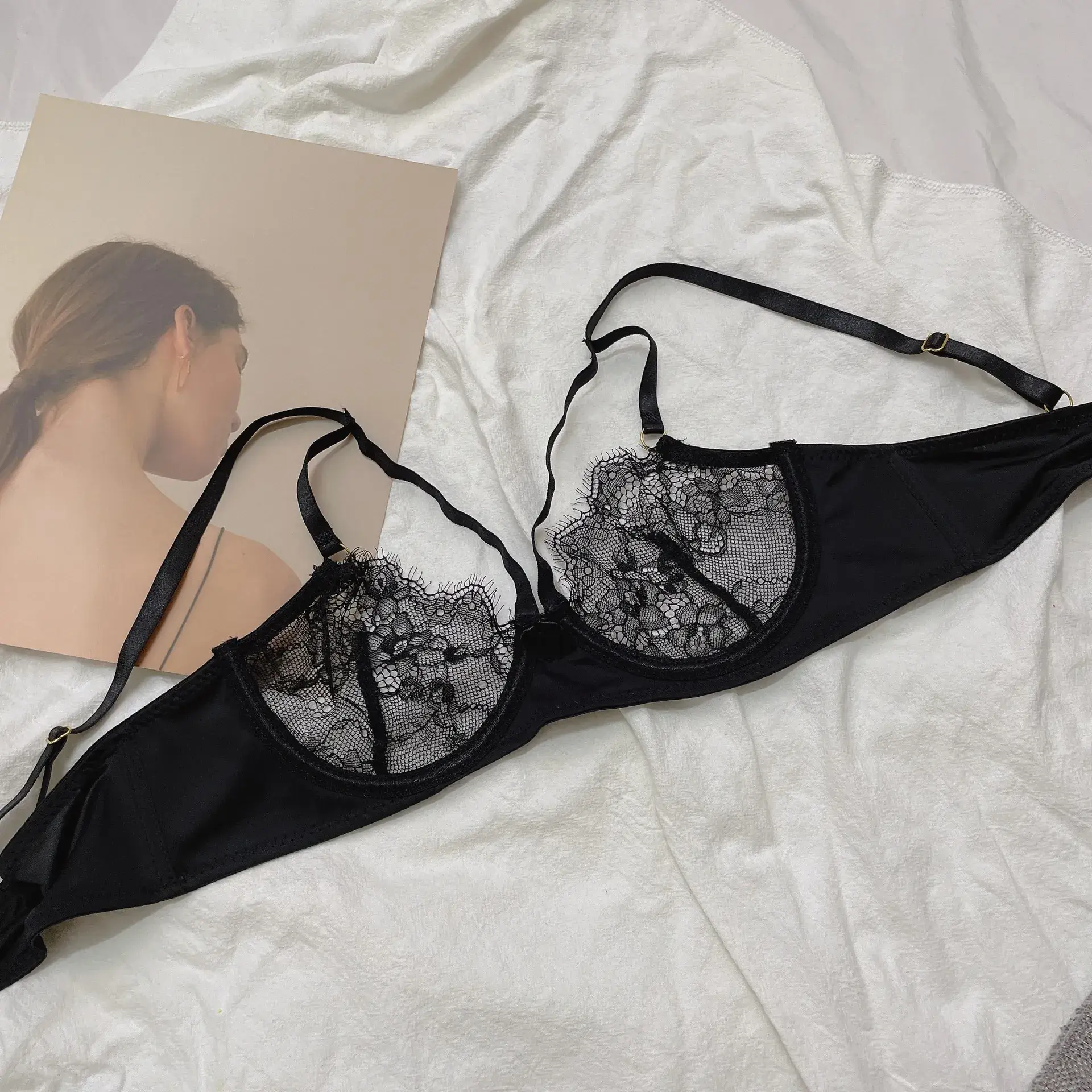 Sexy French Lace Bra Set with Thong & Underwire - Image 3