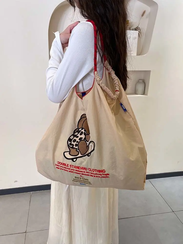 Japanese Embroidered Canvas Shoulder Bag with Chain Handle — feature 6