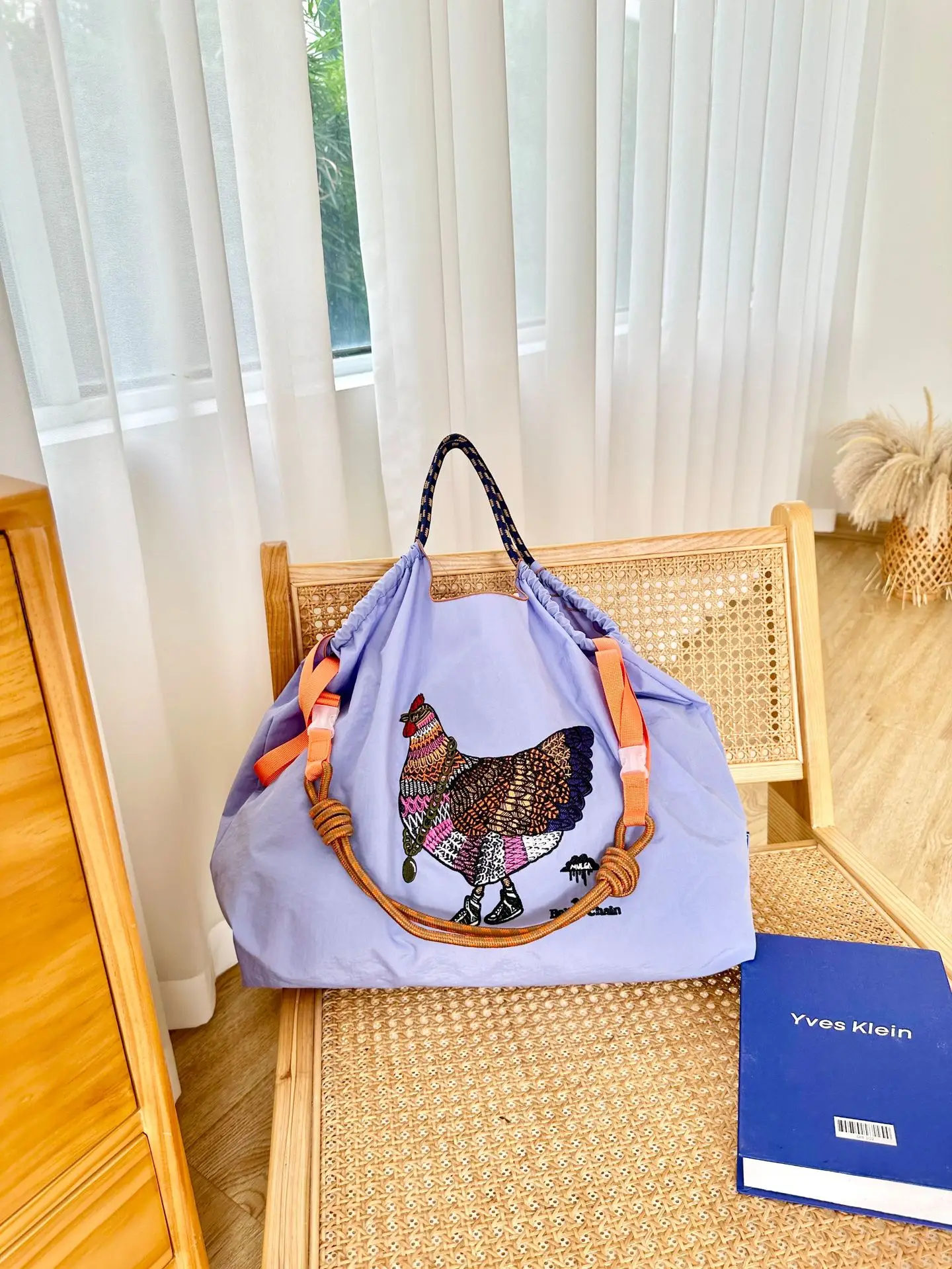 Japanese Embroidered Canvas Shoulder Bag with Chain Handle - Image 25