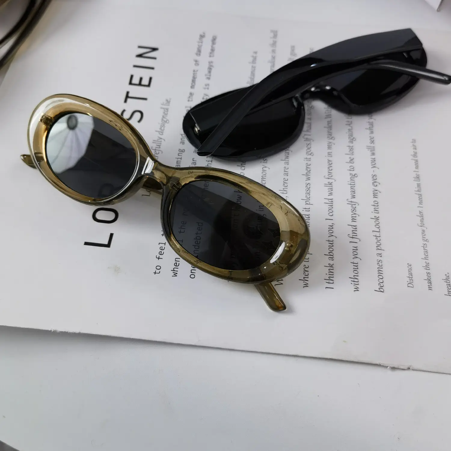 Women Retro Cat Eye Sunglasses UV400 Black β feature 3
