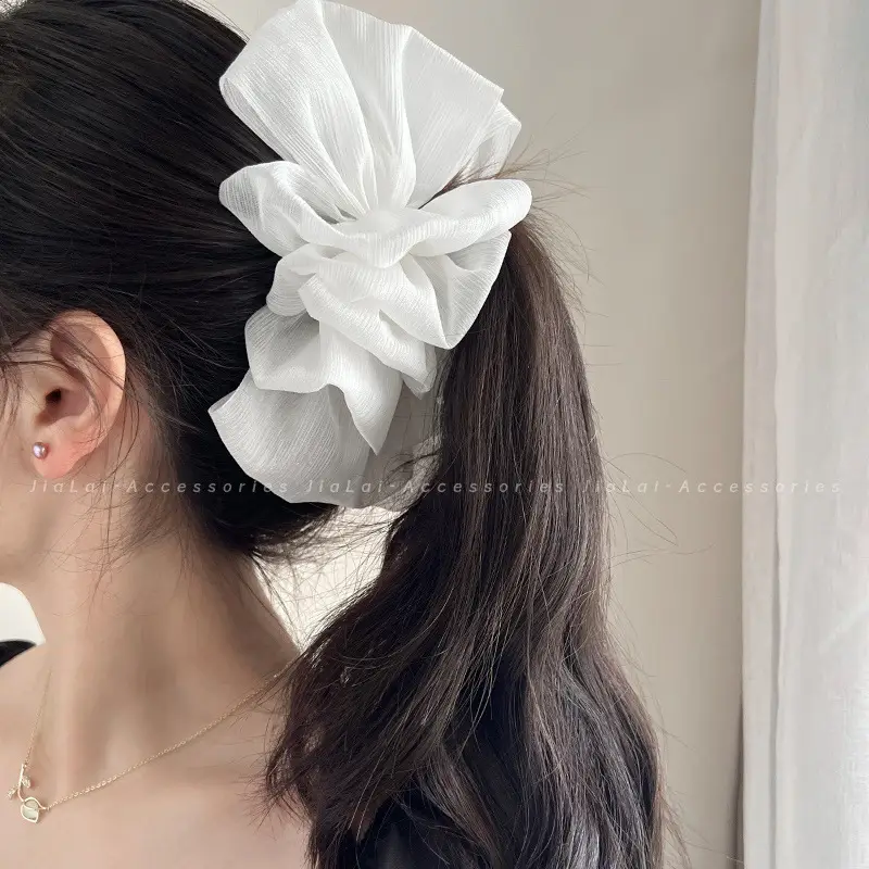 Oversized Lace Seersucker Hairpin Rack White - Image 8